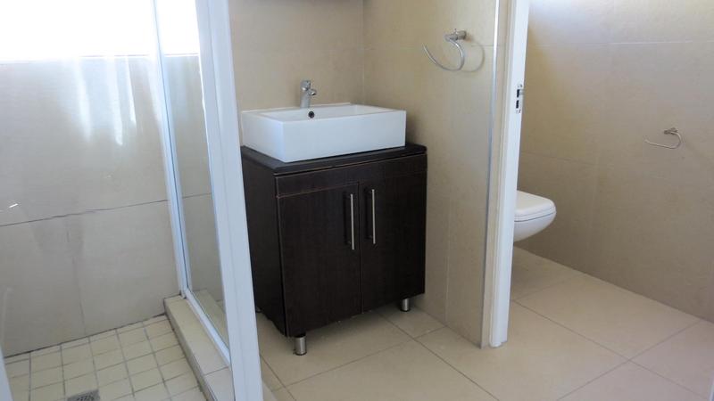 To Let 2 Bedroom Property for Rent in Burgundy Estate Western Cape